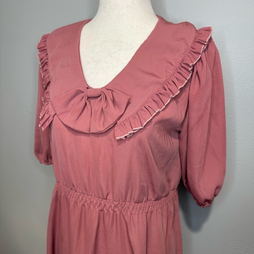 Vintage Mauve Puff Sleeve Dress with Ruffle Collar & Bow – Size 10 (estimated) - Picture 2 of 4